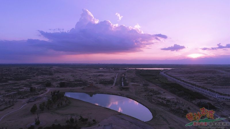 月牙湖 - 景点介绍 - 宁夏旅游-黄沙古渡国家aaaa级